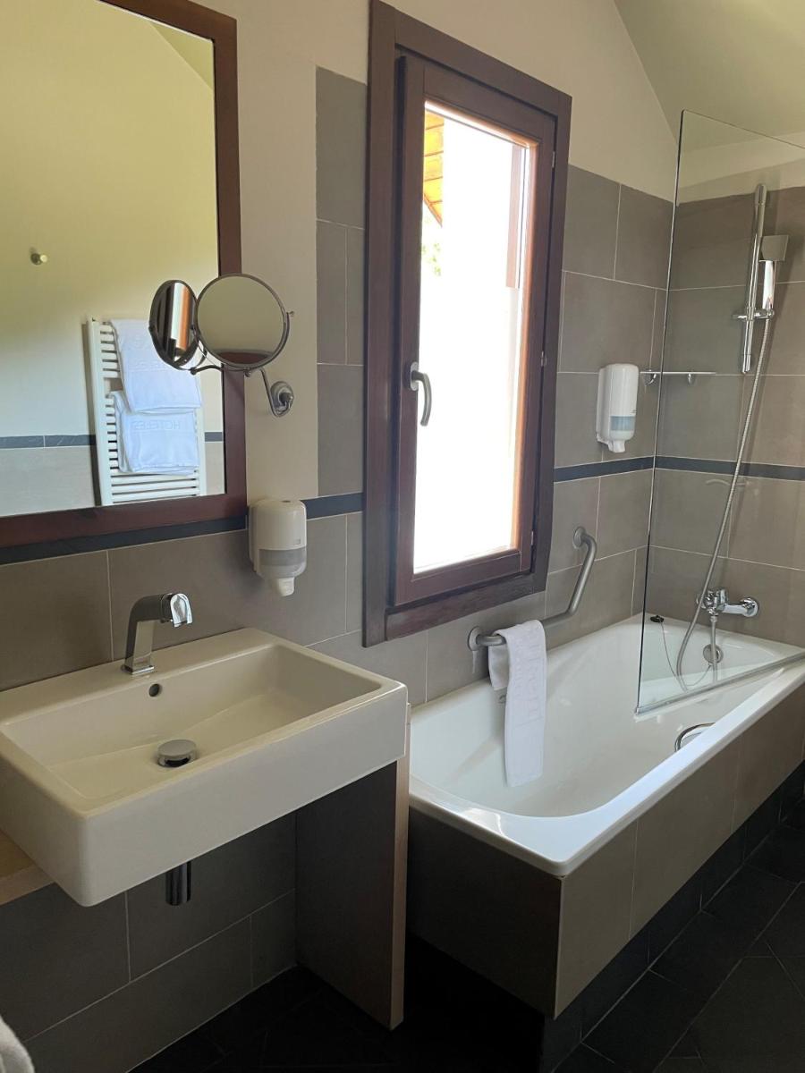 Un baño de Silken Ordesa