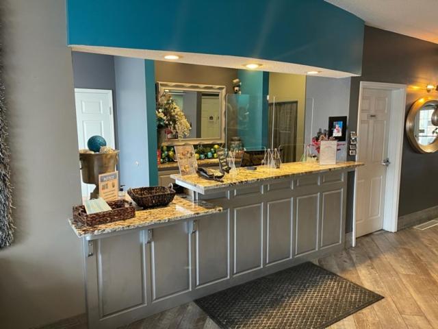 River Hills Hotel- Mankato - Housity