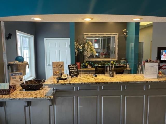 River Hills Hotel- Mankato - Housity
