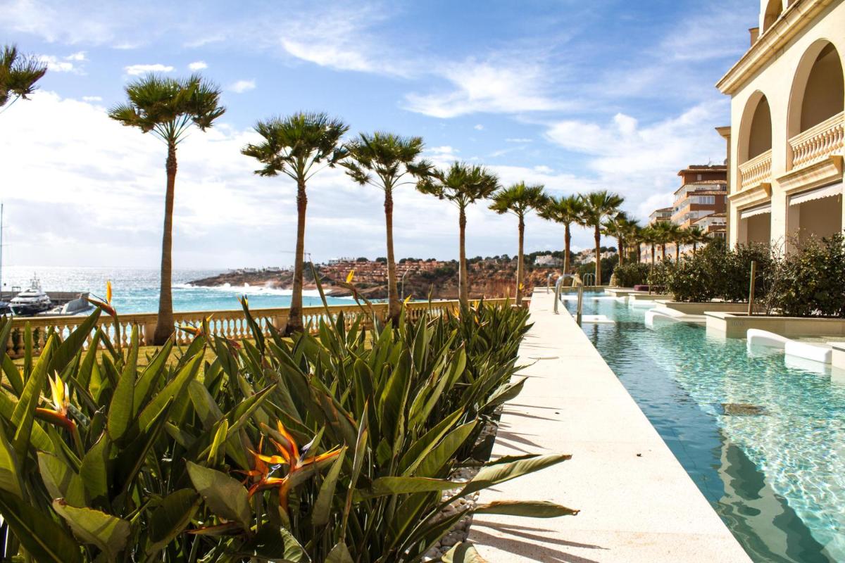 Piscina en o cerca de Pure Salt Port Adriano - Adults Only
