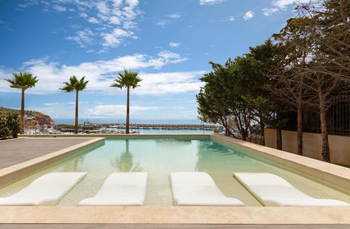 Piscina en o cerca de Pure Salt Port Adriano - Adults Only