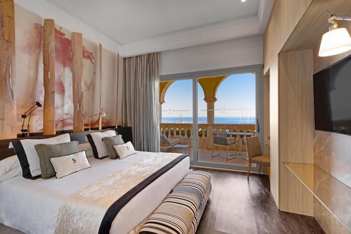 Cama o camas de una habitación en Pure Salt Port Adriano - Adults Only