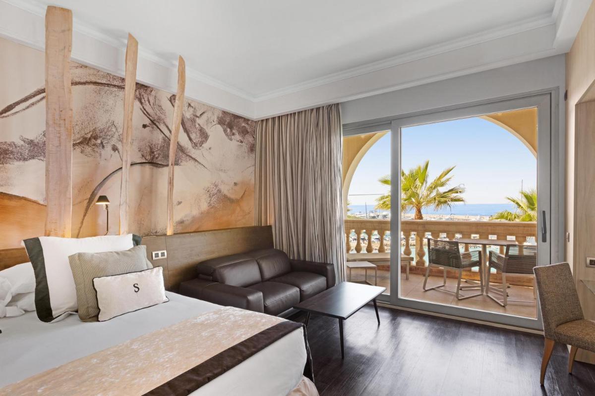 Zona de estar de Pure Salt Port Adriano - Adults Only