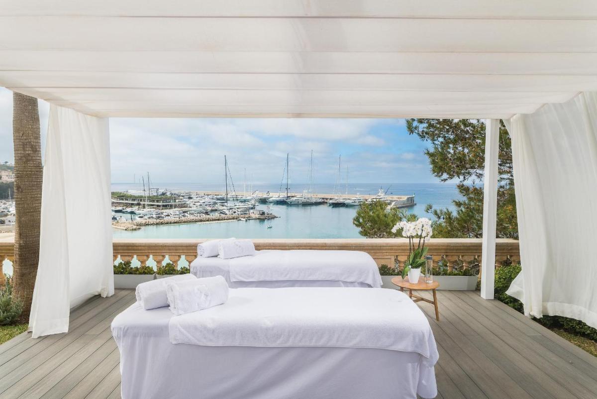 Cama o camas de una habitación en Pure Salt Port Adriano - Adults Only
