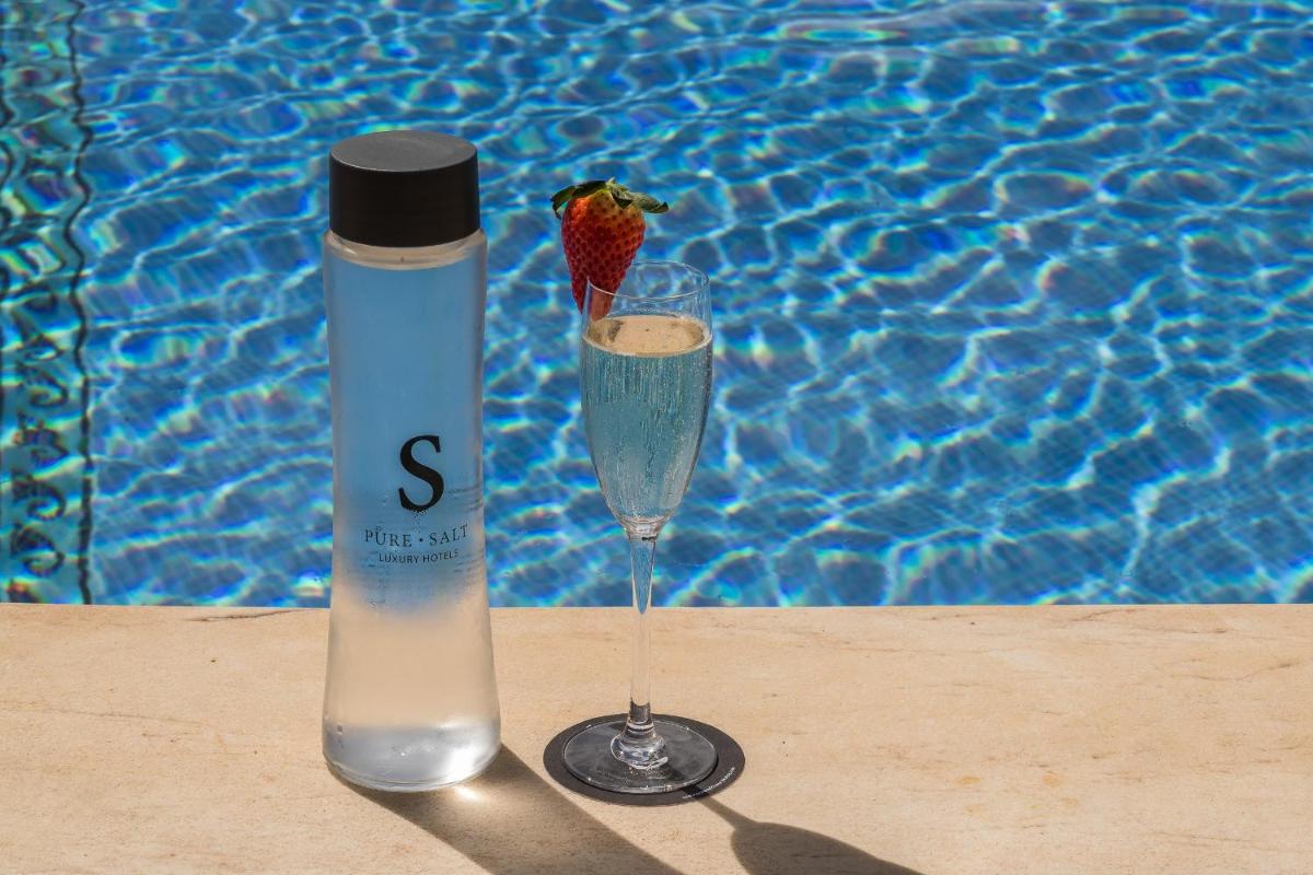 Bebidas en Pure Salt Port Adriano - Adults Only
