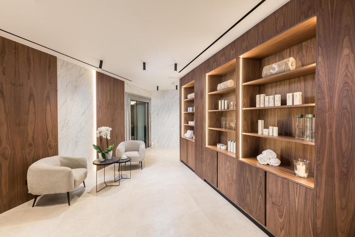 Zona de estar de Pure Salt Port Adriano - Adults Only