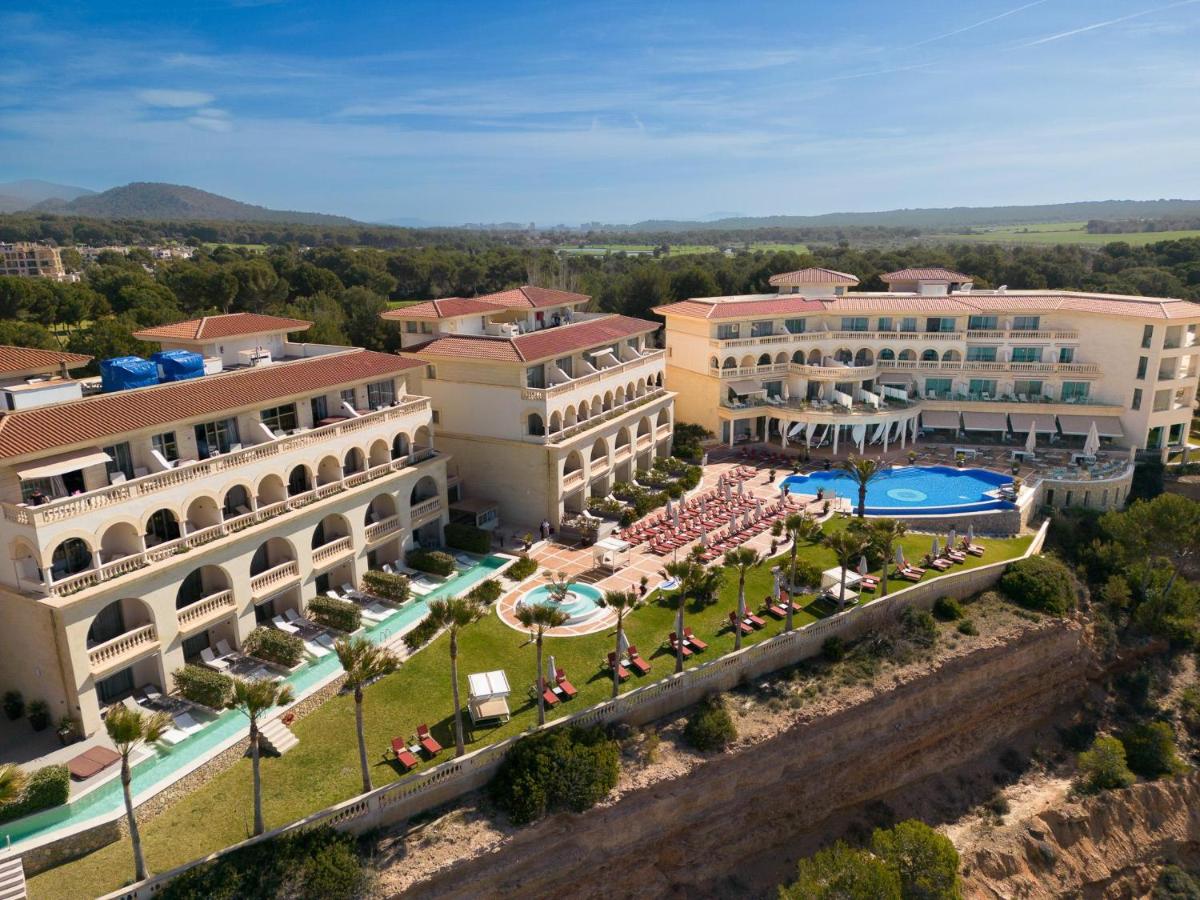 Piscina en o cerca de Pure Salt Port Adriano - Adults Only