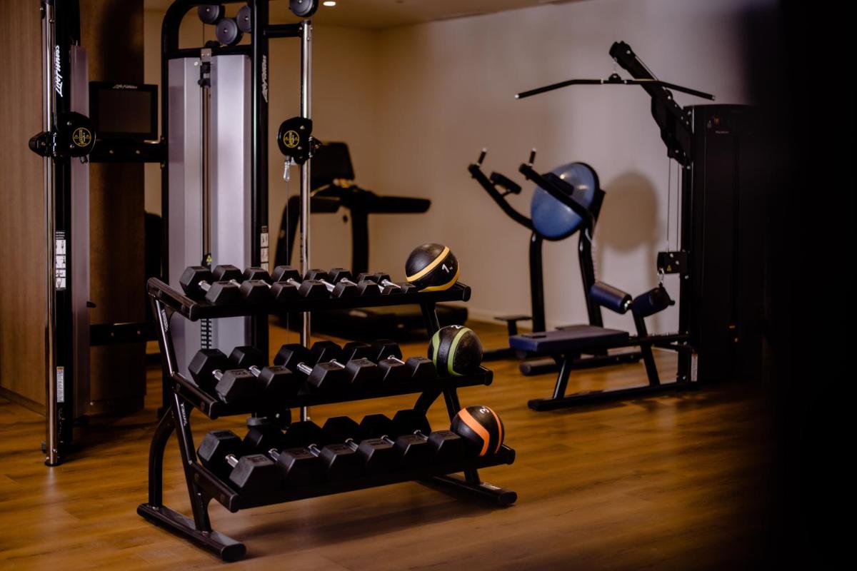 Gimnasio o instalaciones de fitness de THE FLAG HOTEL Marbella, Estepona Adult Recommended