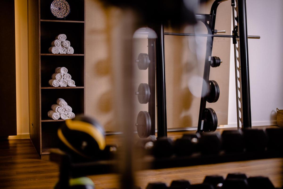 Gimnasio o instalaciones de fitness de THE FLAG HOTEL Marbella, Estepona Adult Recommended