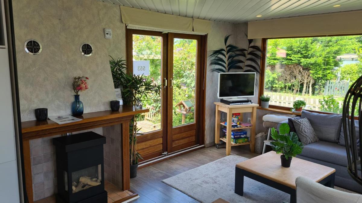 Chalet 553 op Recreatiepark De Wielen - Housity