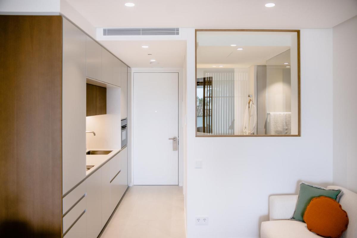 Un baño de THE FLAG HOTEL Marbella, Estepona Adult Recommended
