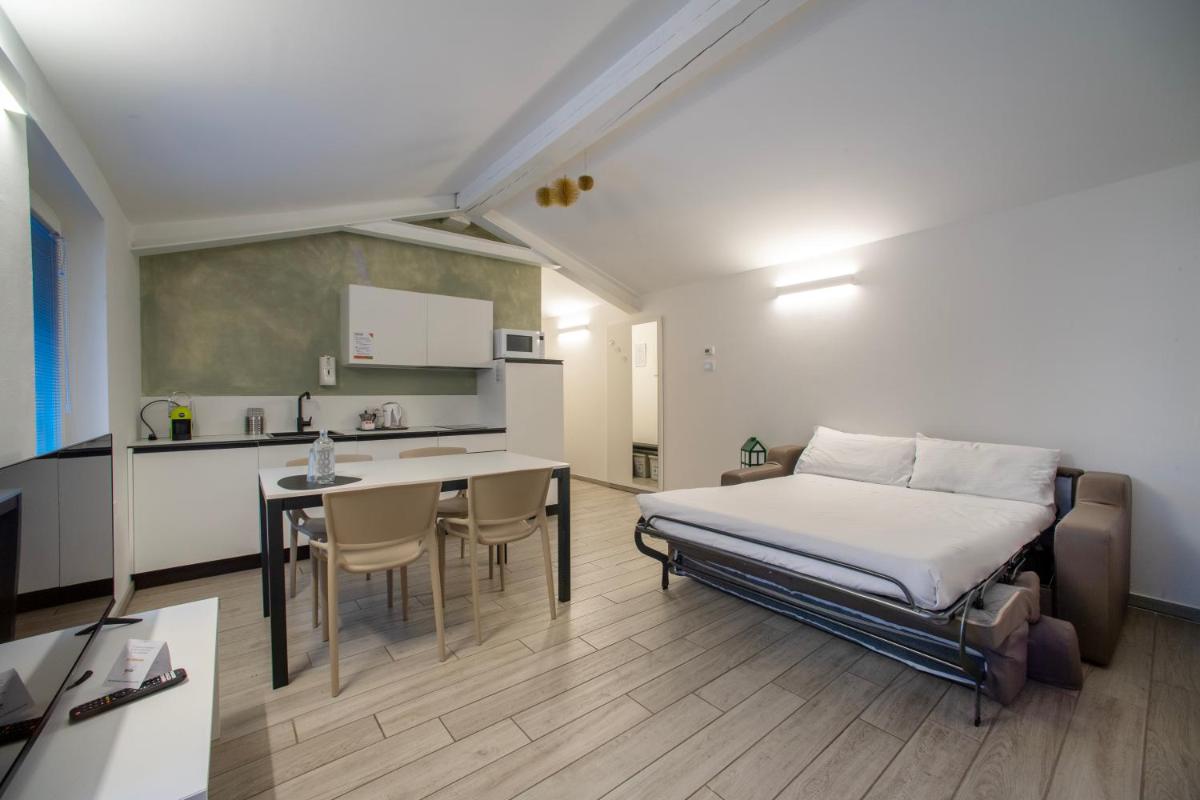 CityU - Grazioli 27 Trento Centro con parcheggio privato gratuito - Housity