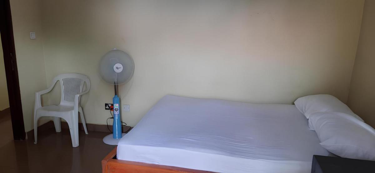 Suitetrails - Yogi Home Stay Near Freetown Airport
