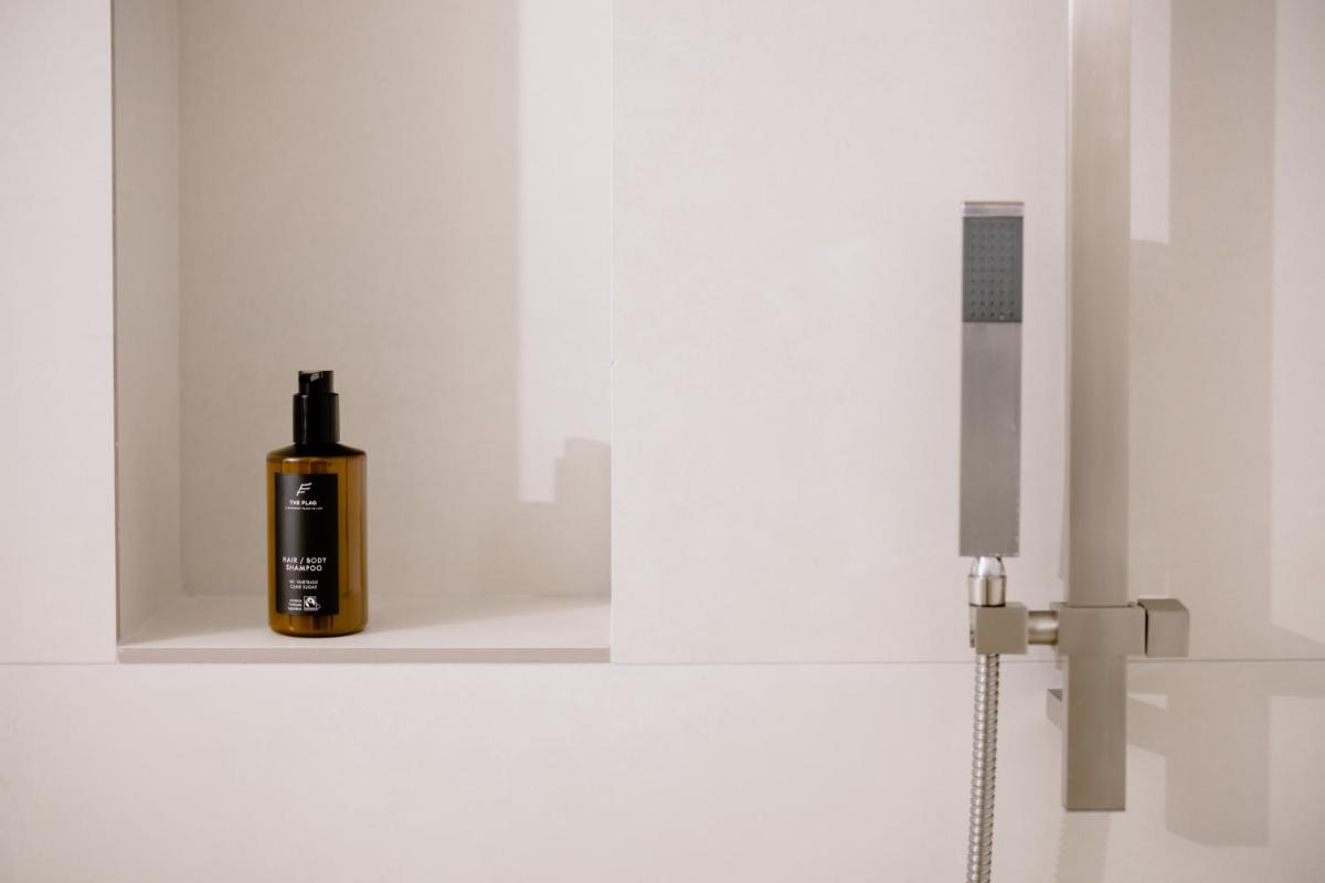 Un baño de THE FLAG HOTEL Marbella, Estepona Adult Recommended