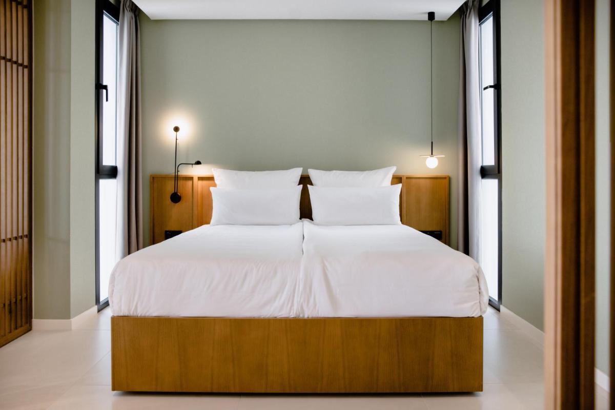 Cama o camas de una habitación en THE FLAG HOTEL Marbella, Estepona Adult Recommended