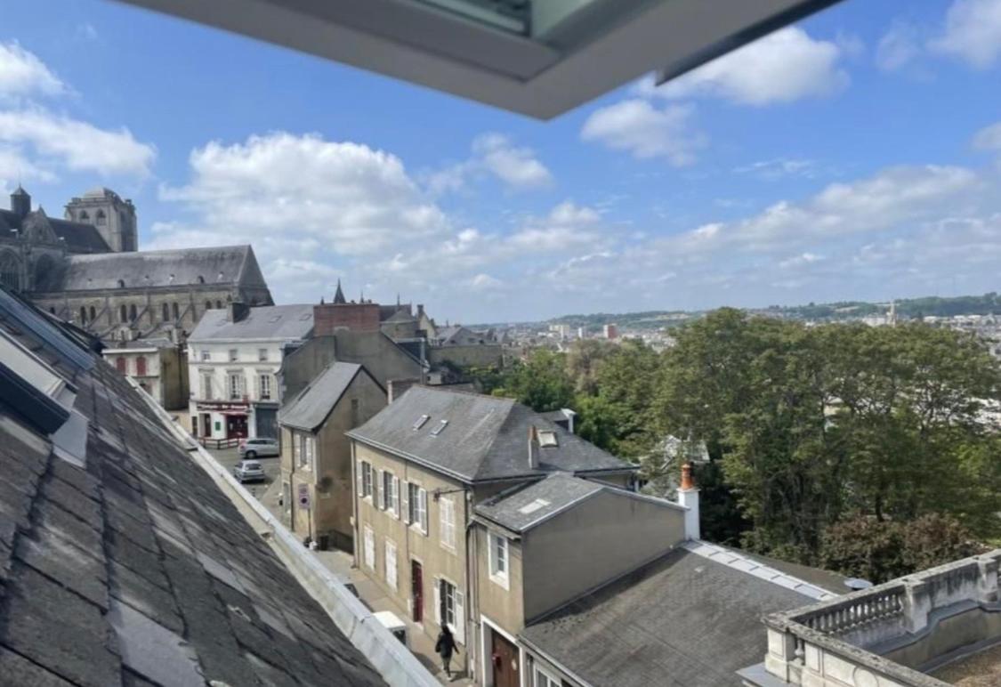 Suitetrails - -- Charmant studio -- situé au pied de la Cathédrale et du Vieux Mans !!!