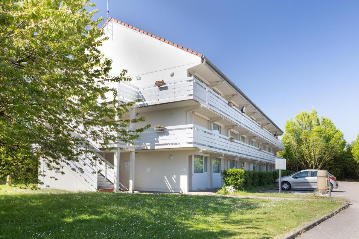 Campanile Dole - Housity