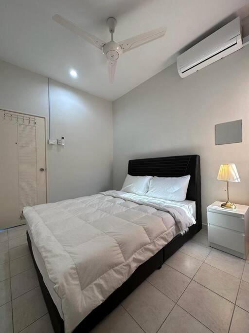 Suitetrails - Ipoh Luxury Spacious Corner Home