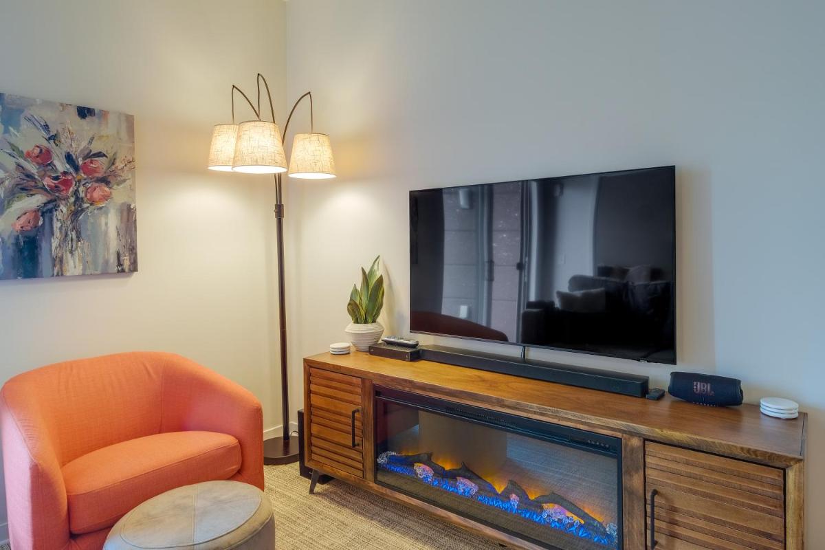 Traverse City Vacation Rental 1 Mi to Beach! - Housity