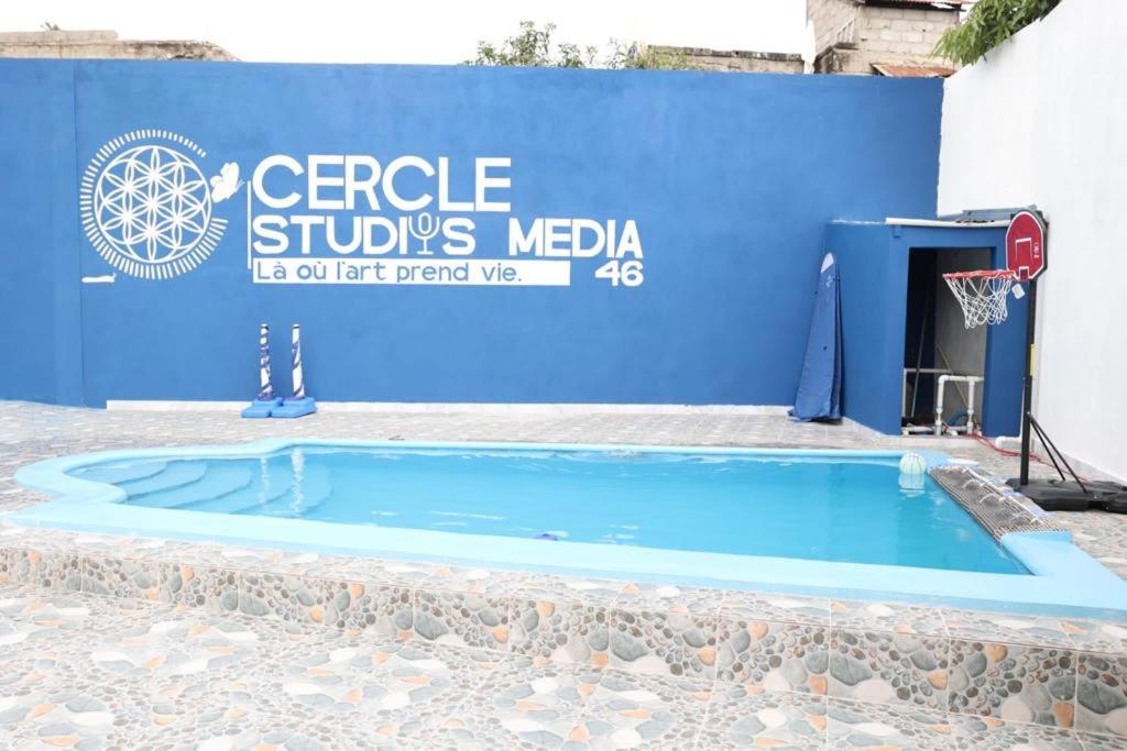Suitetrails - Cercle Guest House Bar-Resto 46
