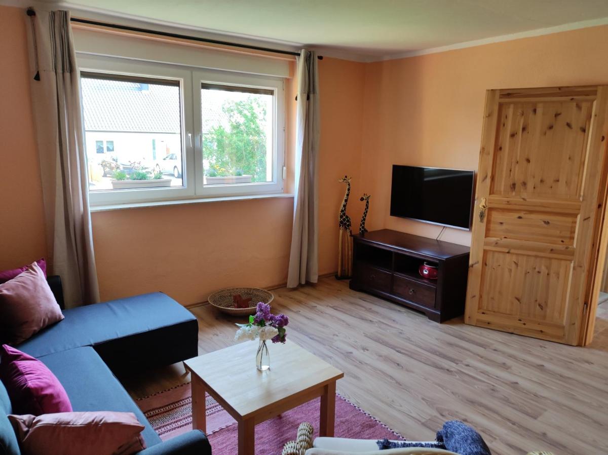 Storchennest mit eigenem Hof, Spielwiese und Terrasse - Housity