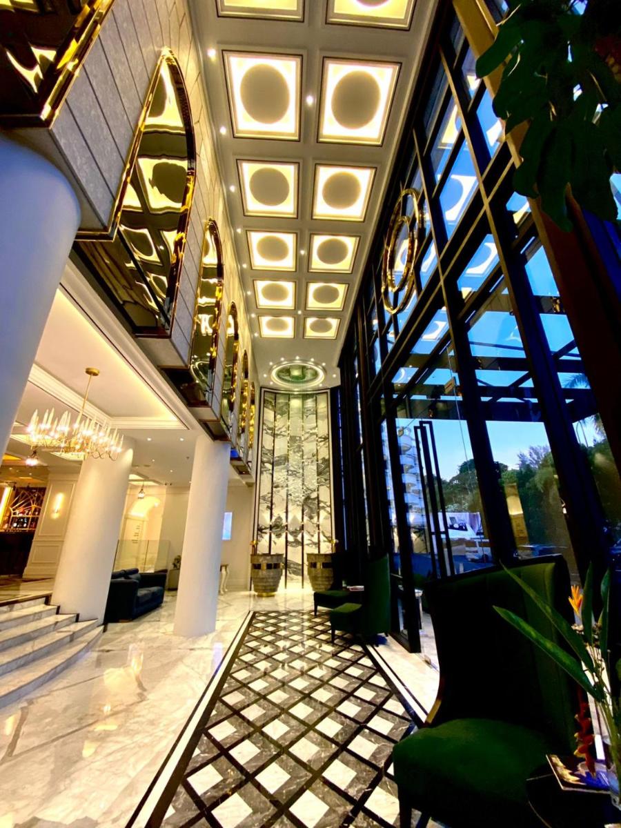 Suitetrails - Grand Eska Hotel & Suites Batam
