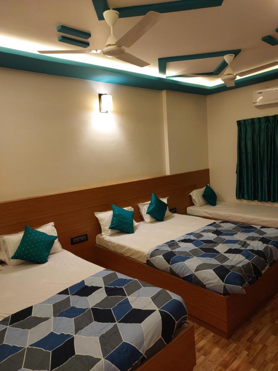 Hotel Sai Dakshina Inn - Housity
