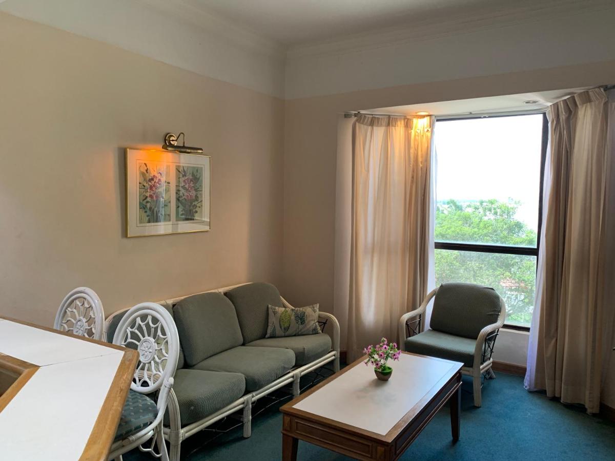 Riviera Bay Condominium, Tanjung Kling - Housity