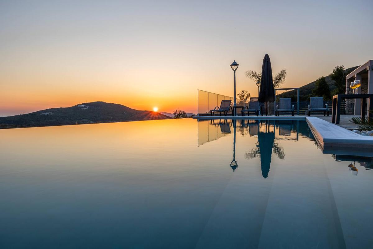 Di Sasso Villa - Housity