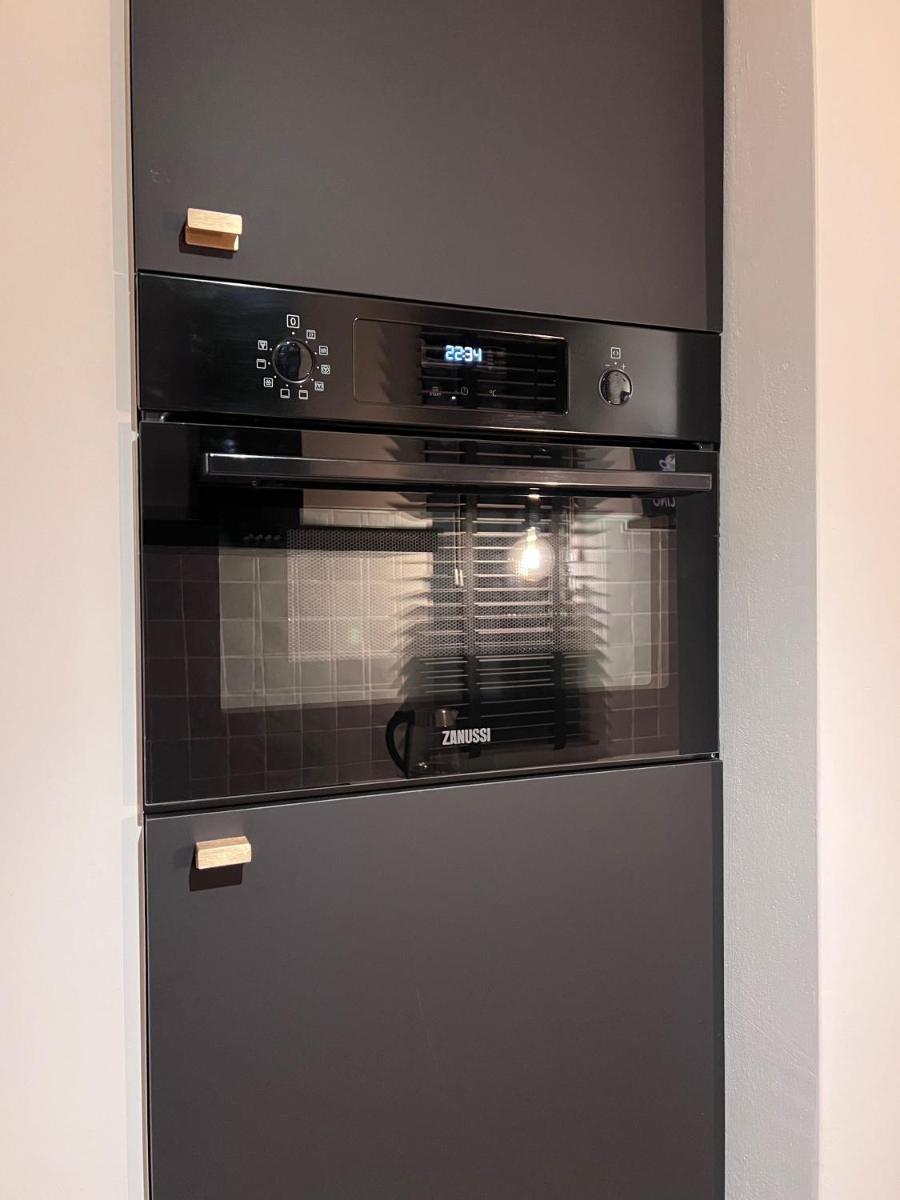 Red cross street - Housity