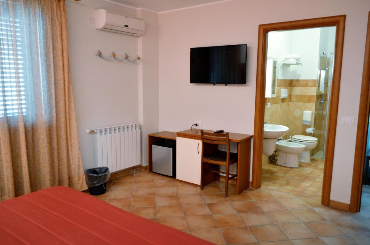 L'Infinito Agriturismo - Rooms & Breakfast - Housity