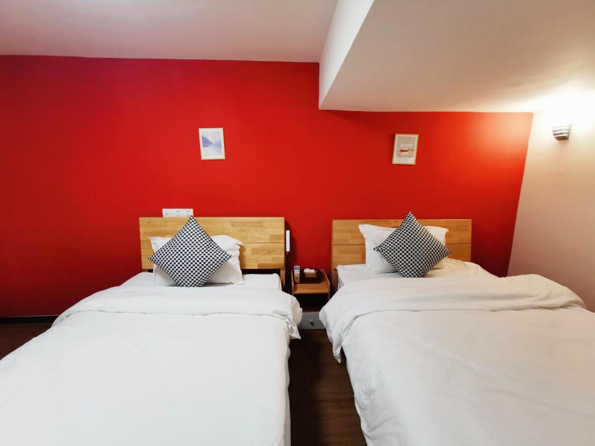 Amanda Hotel - Housity