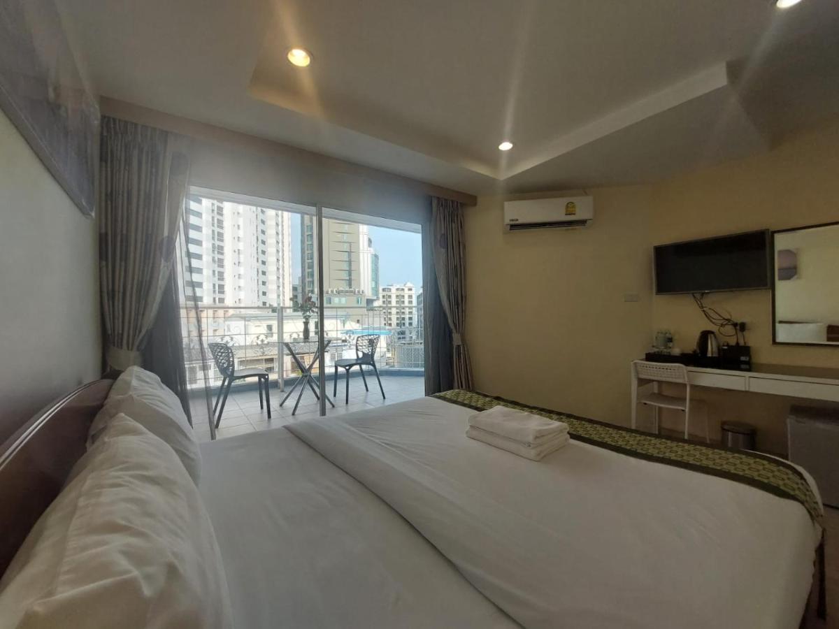 V Check inn Sukhumvit 22 - Housity