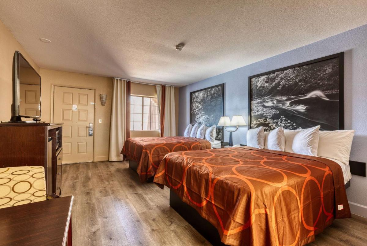 Super 8 by Wyndham Payson - Housity