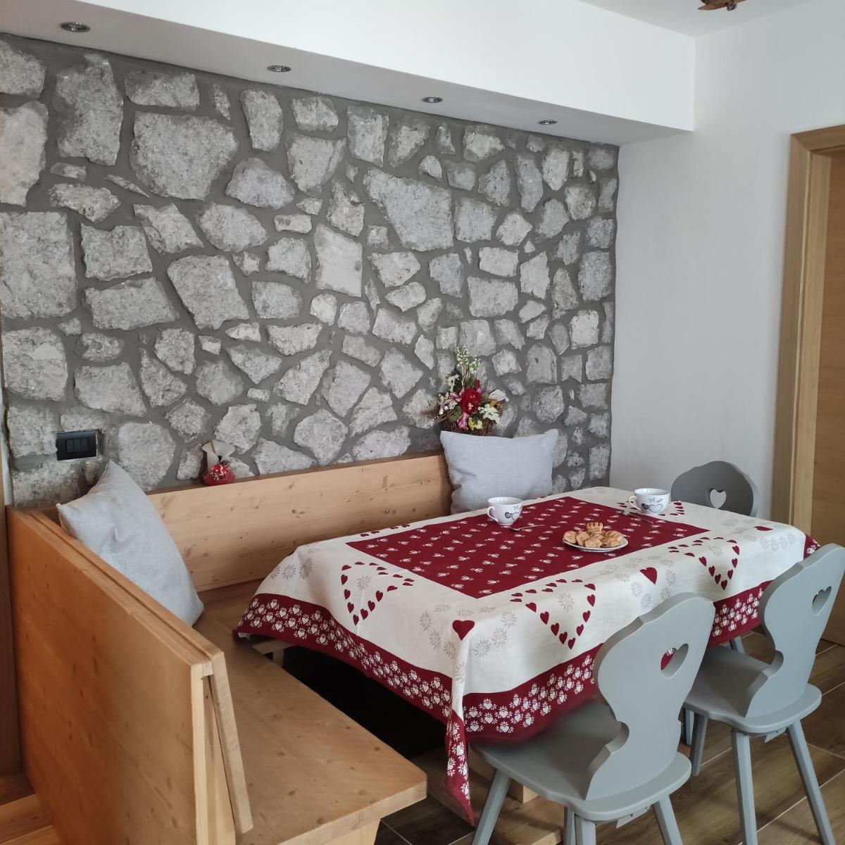 Cuore delle Dolomiti Alloggi Vacanze - Housity