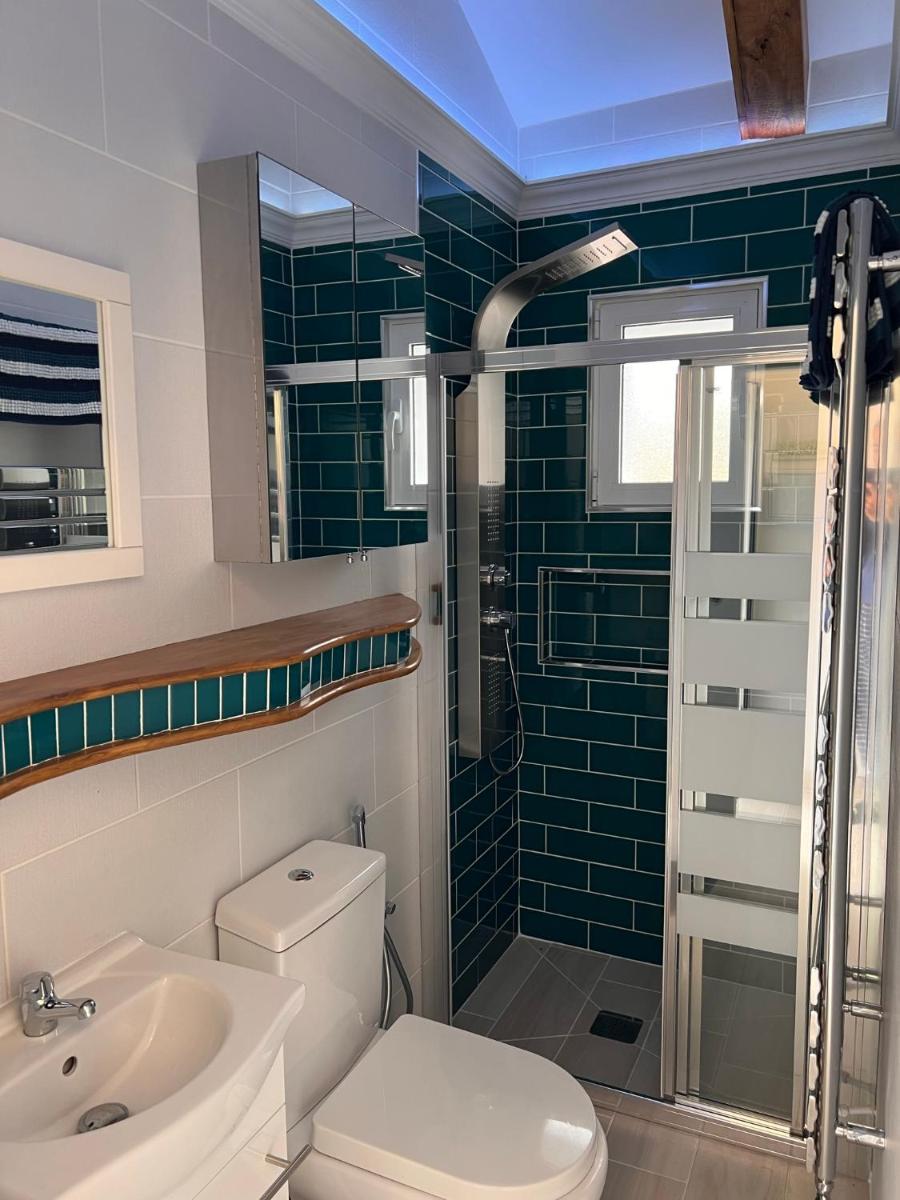 Casa Amor - Caseta - 1 Bedroom Apartment with Shared Pool & Jacuzzi Close to Parque Regional Sierra del Carche, hiking trails & striking views - Housity