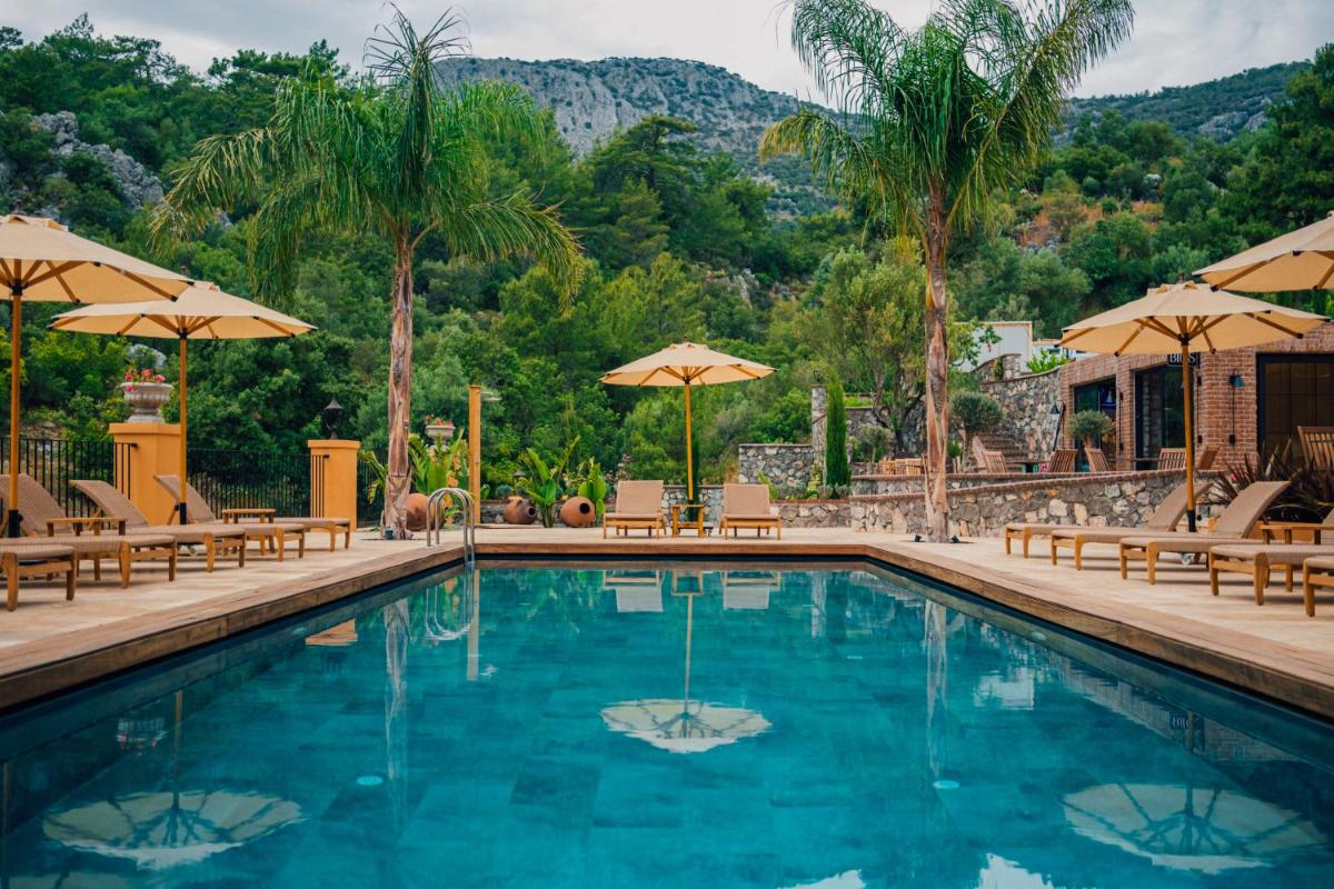 The Remote Hotel - Housity