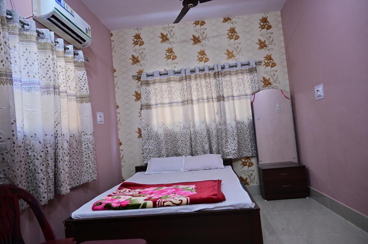 Hotel Palak - Housity