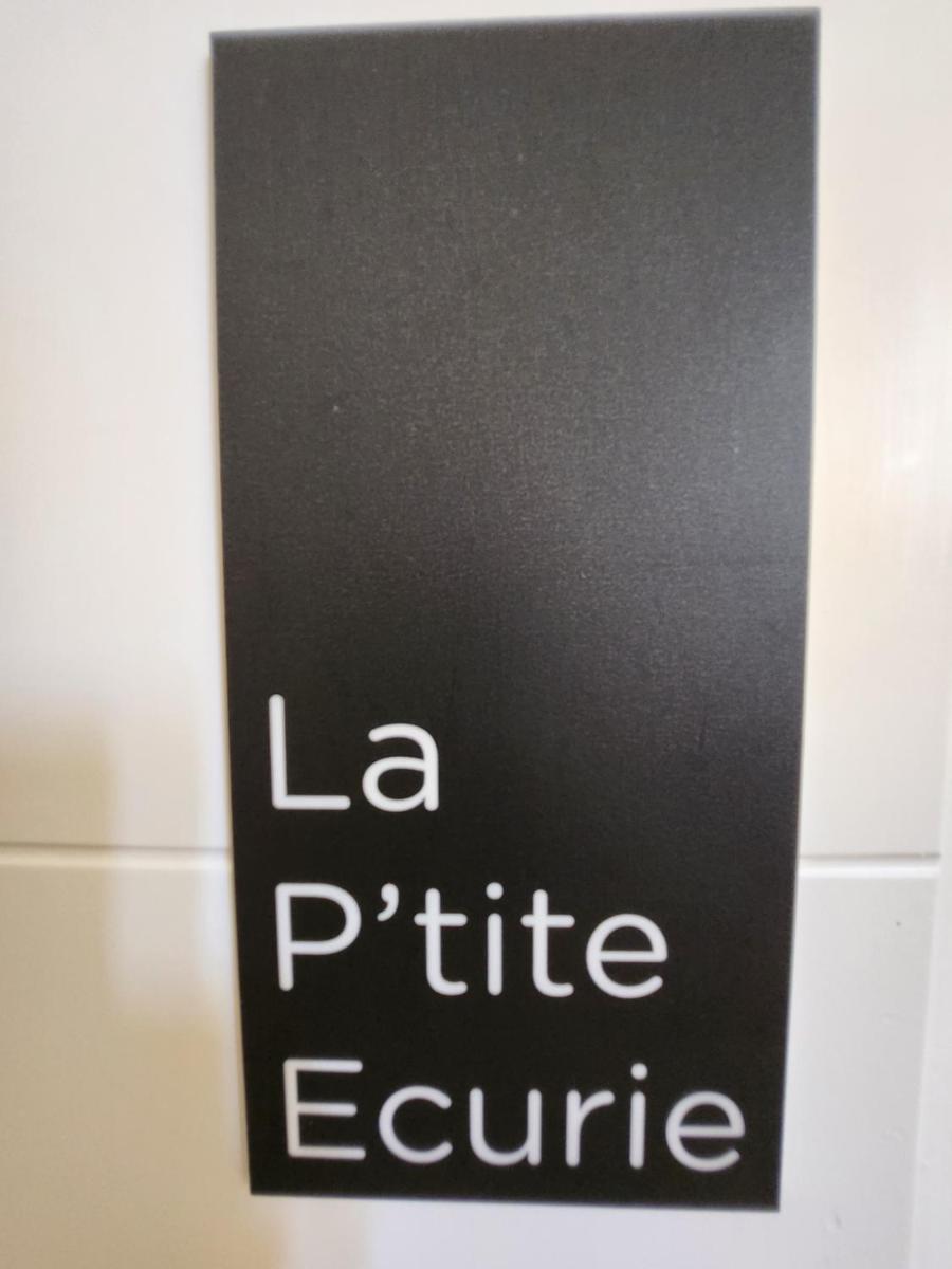 La P'tite Écurie - Housity