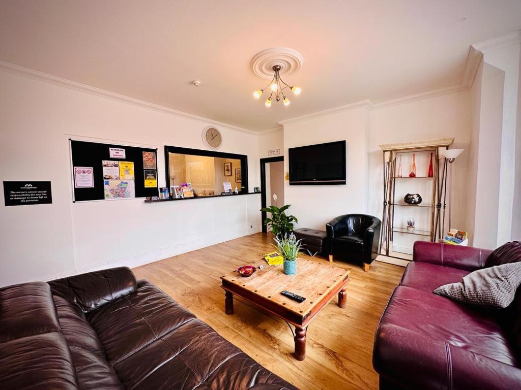 Marlborough Hotel - Housity
