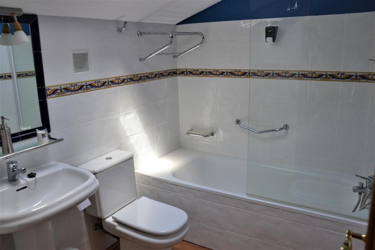 Hostal Infanta Doña Leonor - Housity