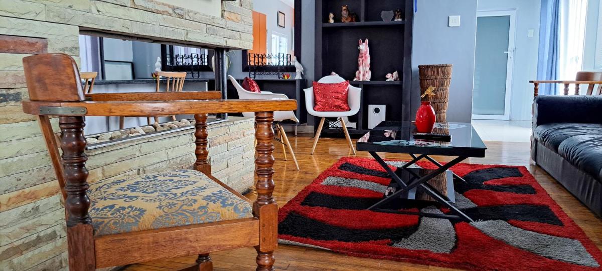 Spacious Holiday Home - Housity