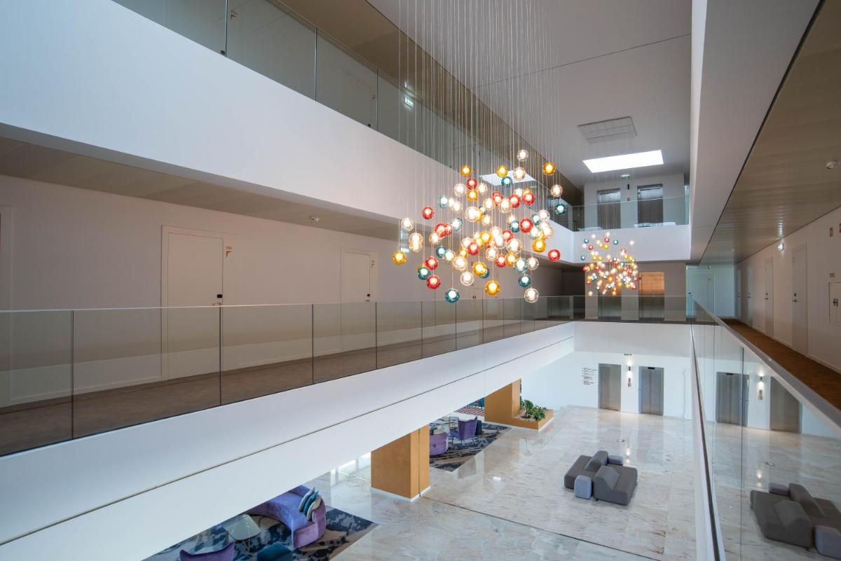Imagem da galeria de Sines Sea View Business & Leisure Hotel em Sines
