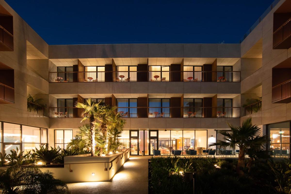 O edifício onde o hotel está situado