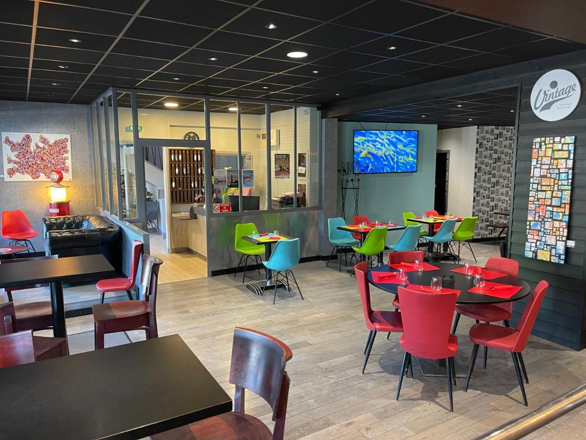 Le Relais De La Place - Housity