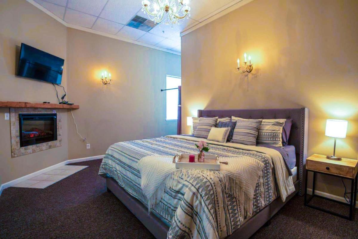 Fire And Rainfall Rooms - Housity
