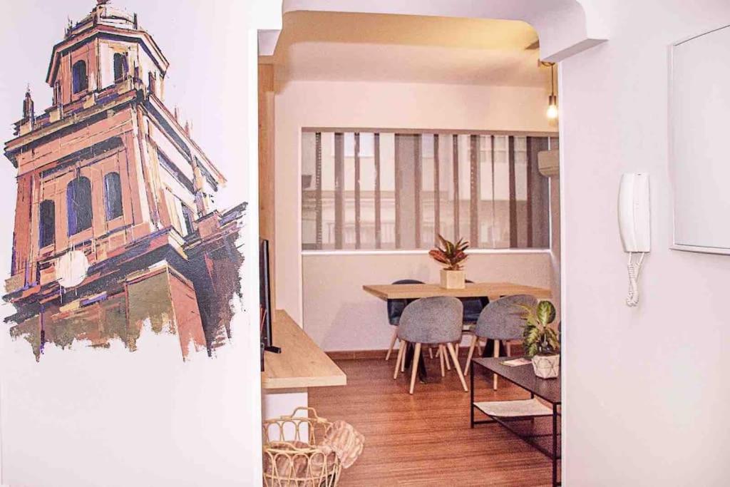 The Clock Tower Apartment - Housity