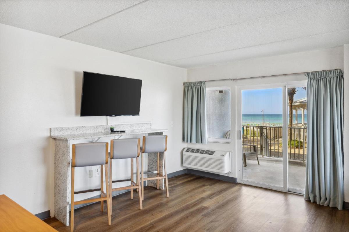 Sugar Sands Beachfront Hotel, a By The Sea Resort - Housity