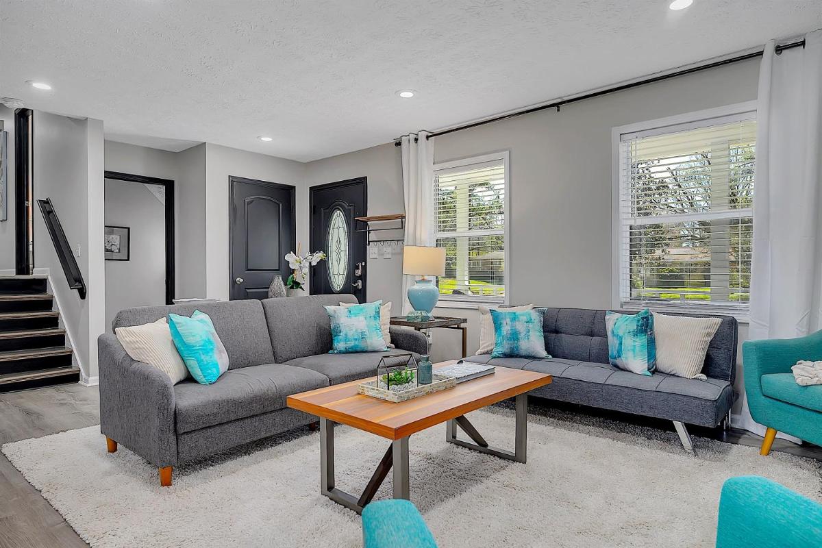 GoodKarma Rentals Spacious and Comfy Abode in Austell - Housity