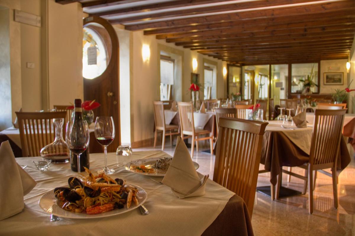 Hotel Benaco Garda ***S - Housity